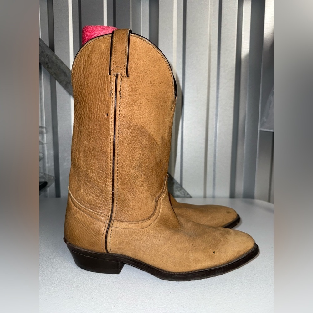 J. Chisholm handcrafted tan leather men's cowboy boot in size 9D